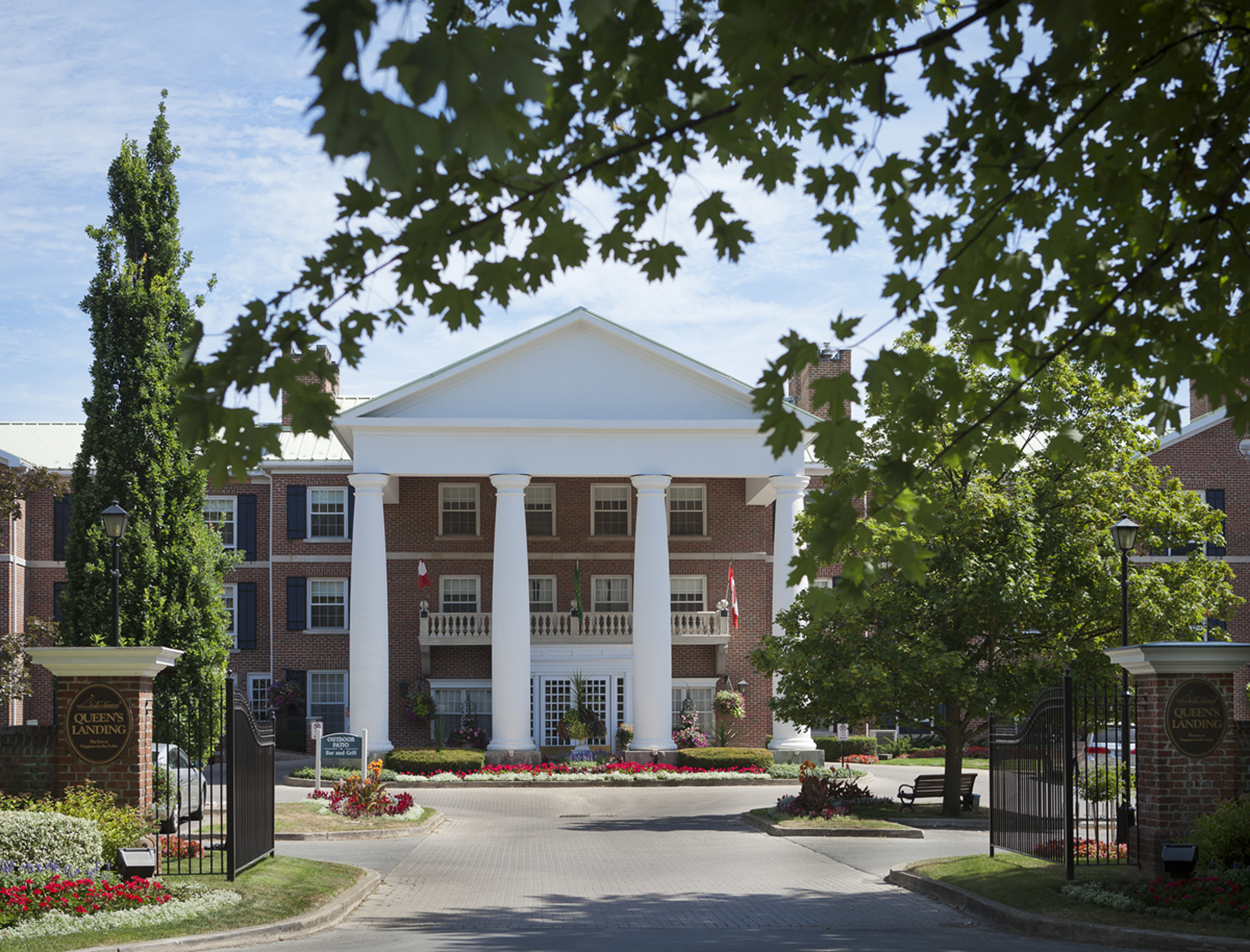Exterior - Quees Landing